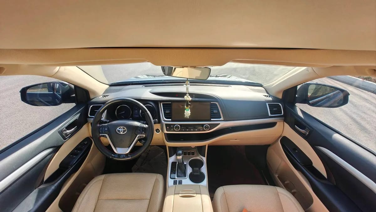 Toyota 2018 2.0T 7 V 7