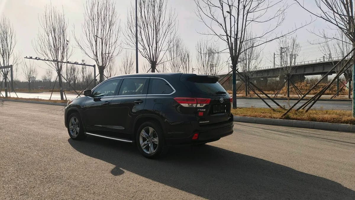 Toyota 2018 2.0T 7 V 8