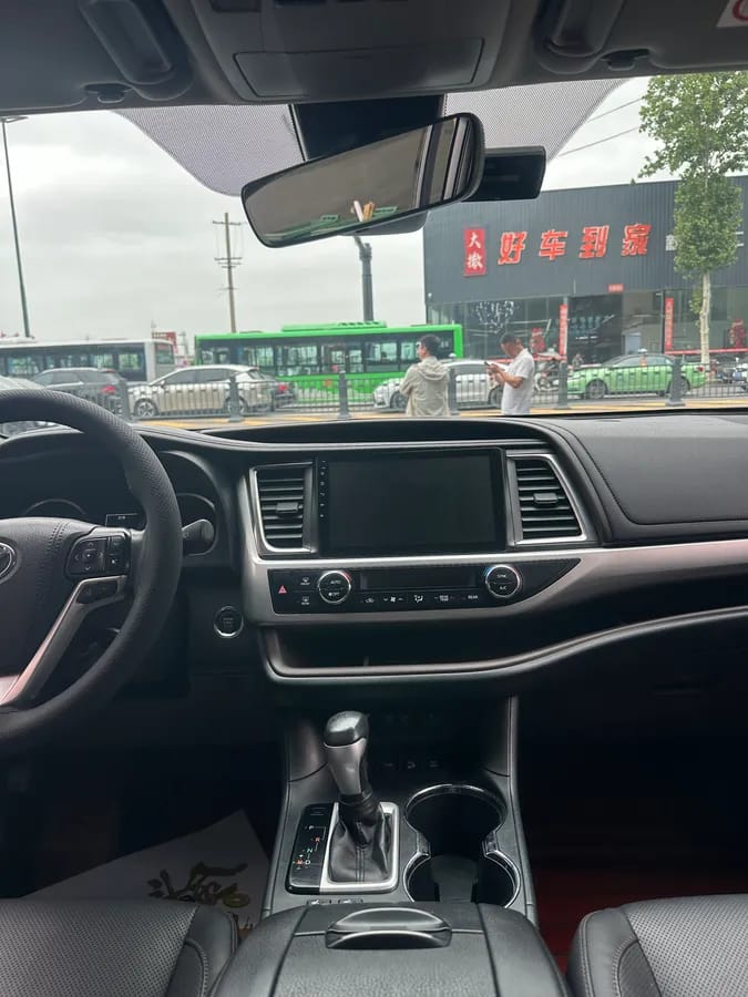 Toyota 2018 2.0T 7 V 6
