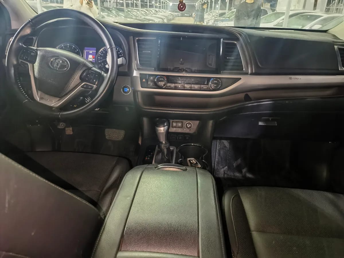 Toyota 2018 2.0T 7 VI 5