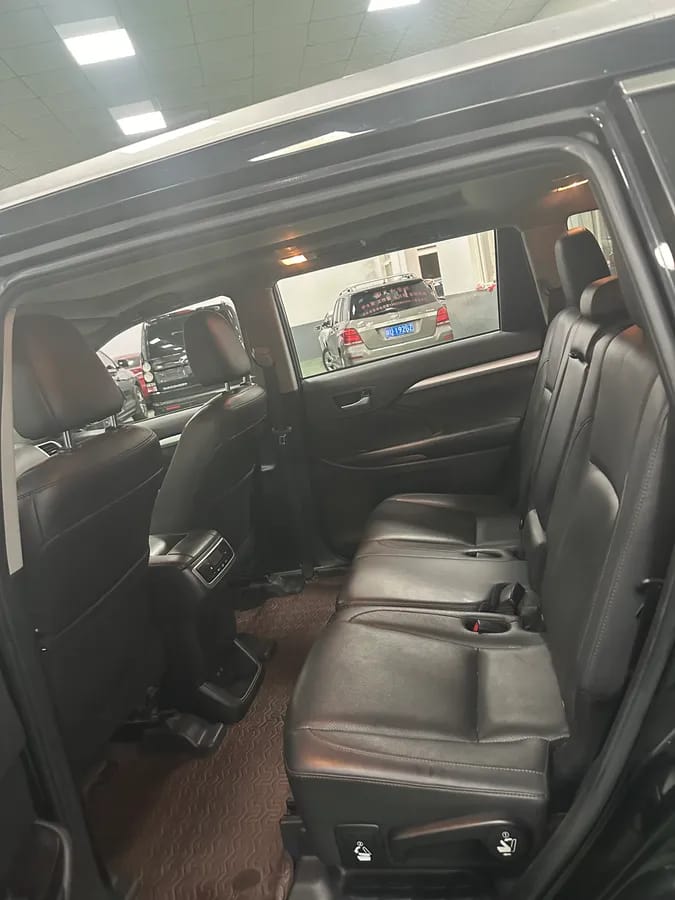 Toyota 2018 2.0T 7 VI 8
