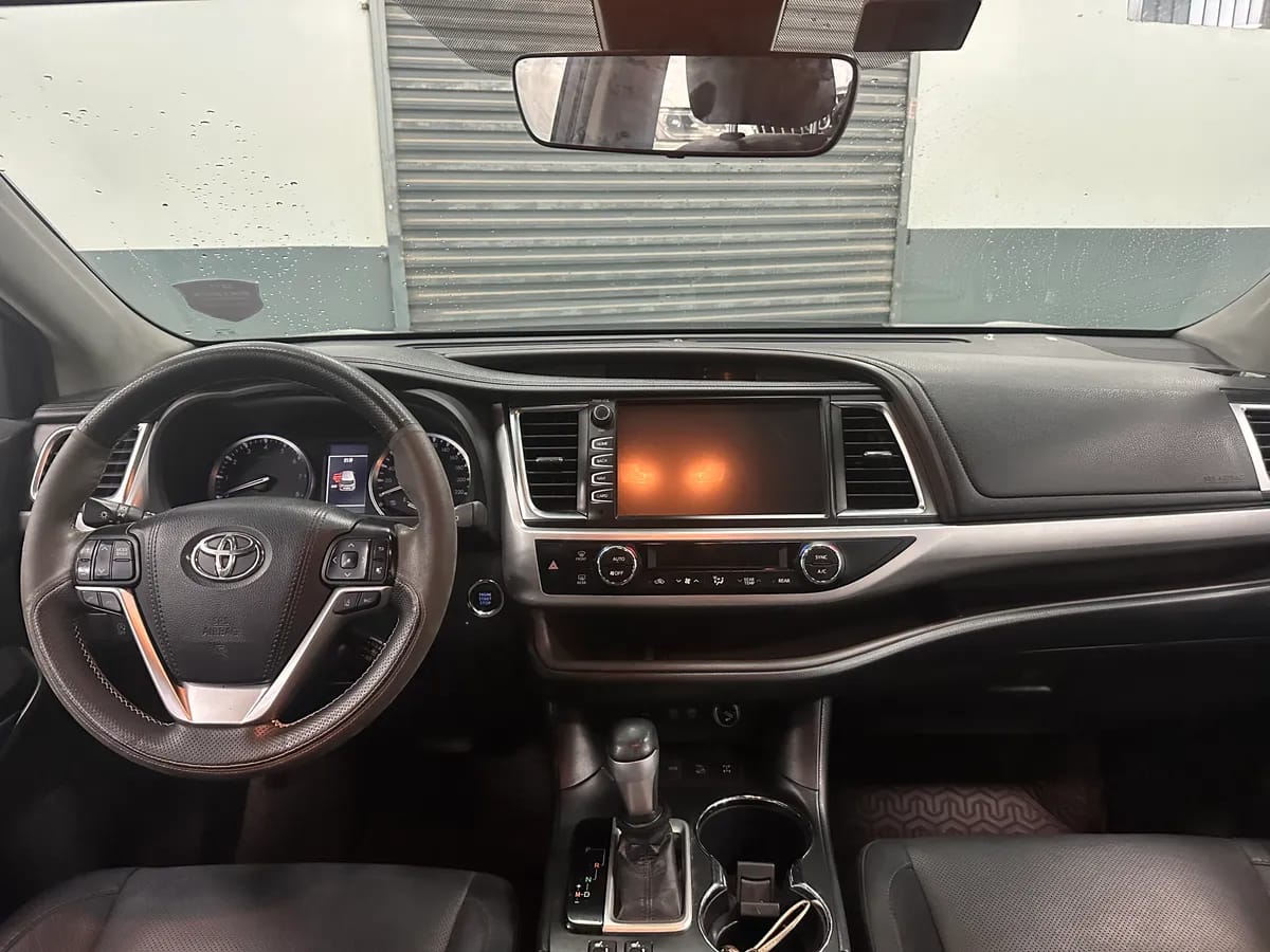 Toyota 2018 2.0T 7 VI 9