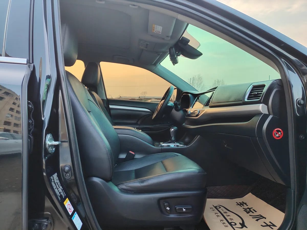 Toyota 2018 2.0T 7 VI 7