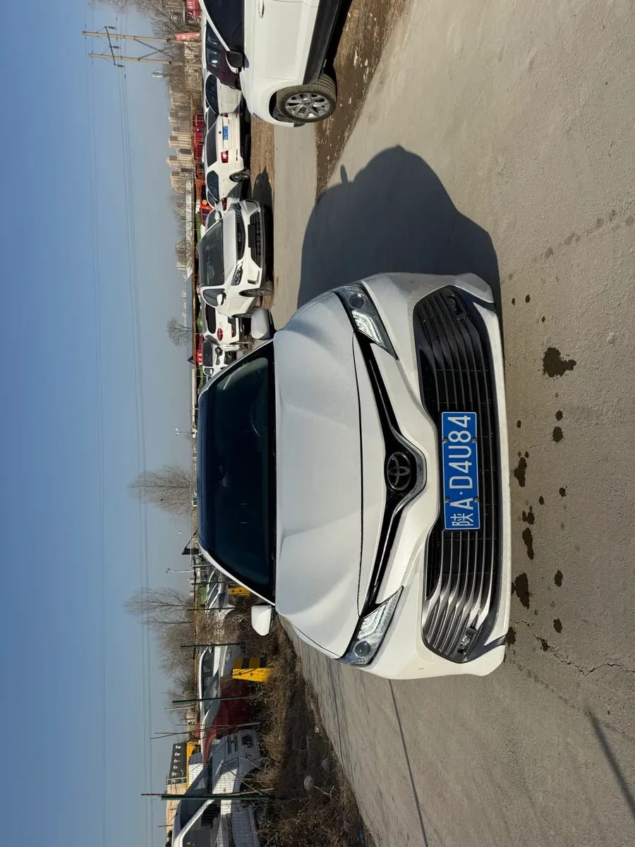 Toyota 2019 ��� 2.5G 7