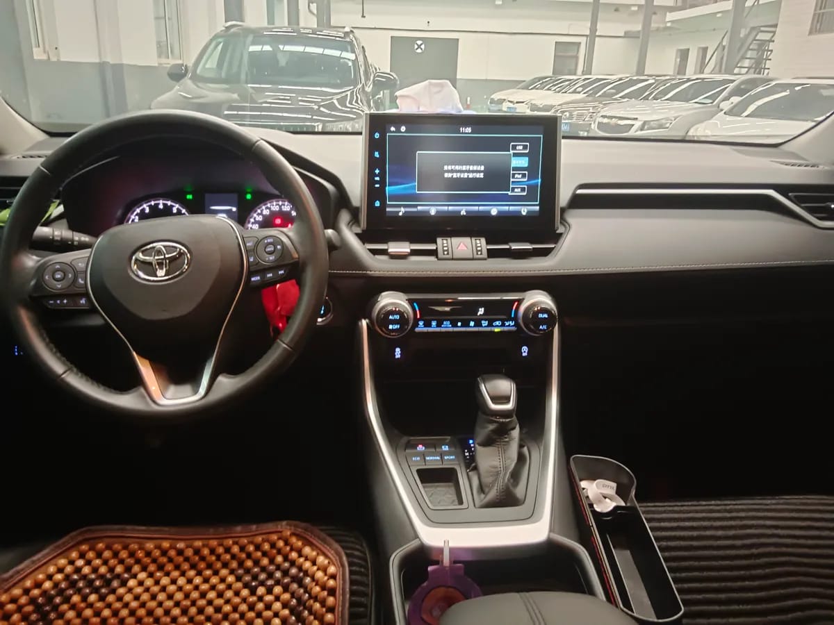 Toyota 2020 2.0L CVT 8