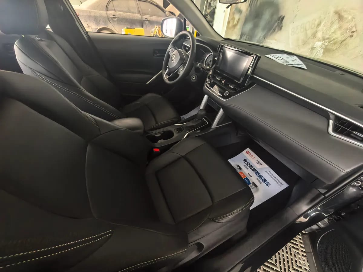 Toyota 2023 2.0L CVT 3
