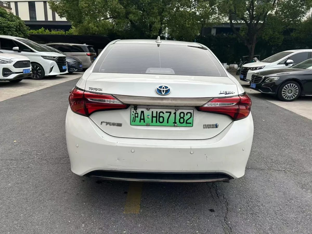 Toyota E+ 2019 1.8PH GS E-CVT 4