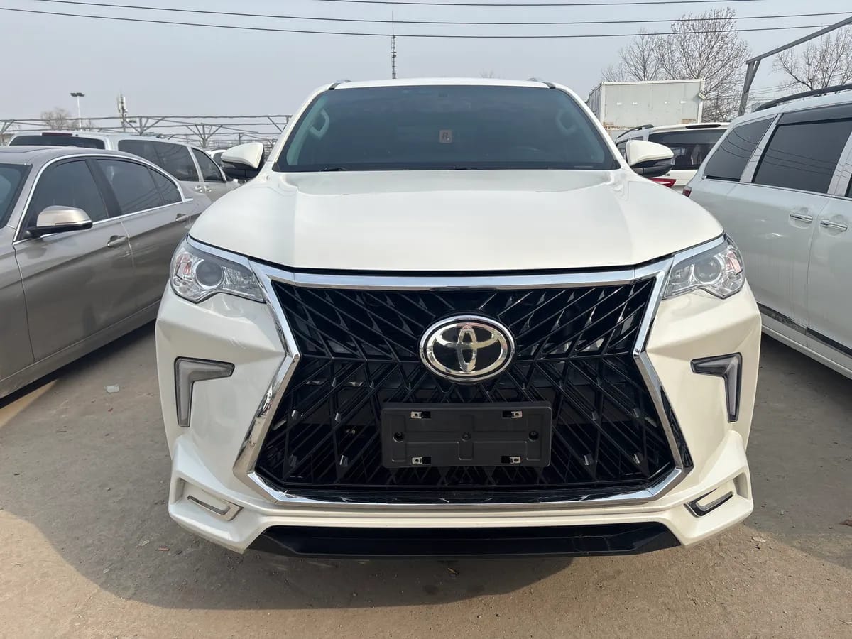 Toyota Fortuner ( ) 2019 2.7L SR5 2