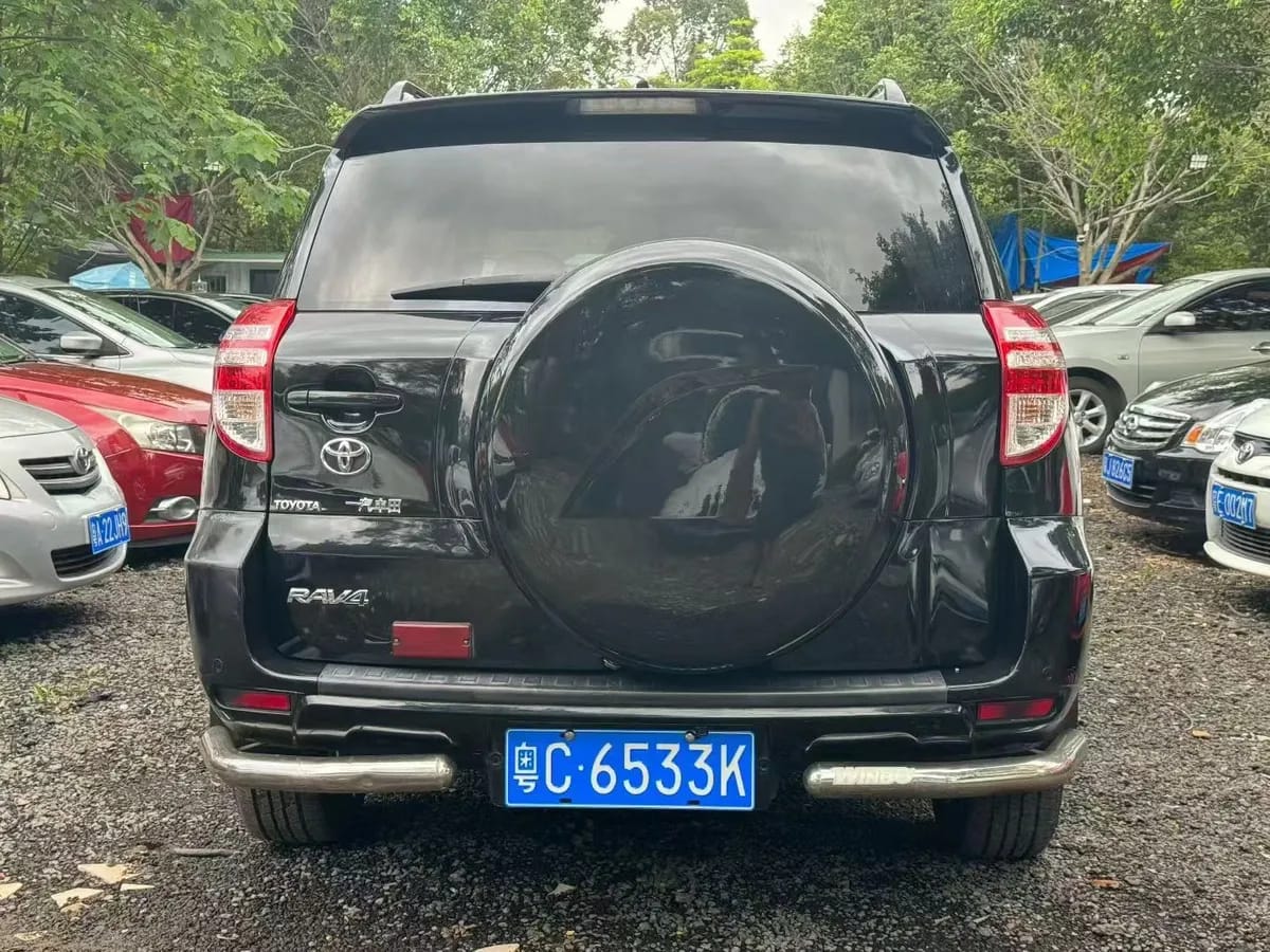 Toyota RAV4 2011 2.0L 9
