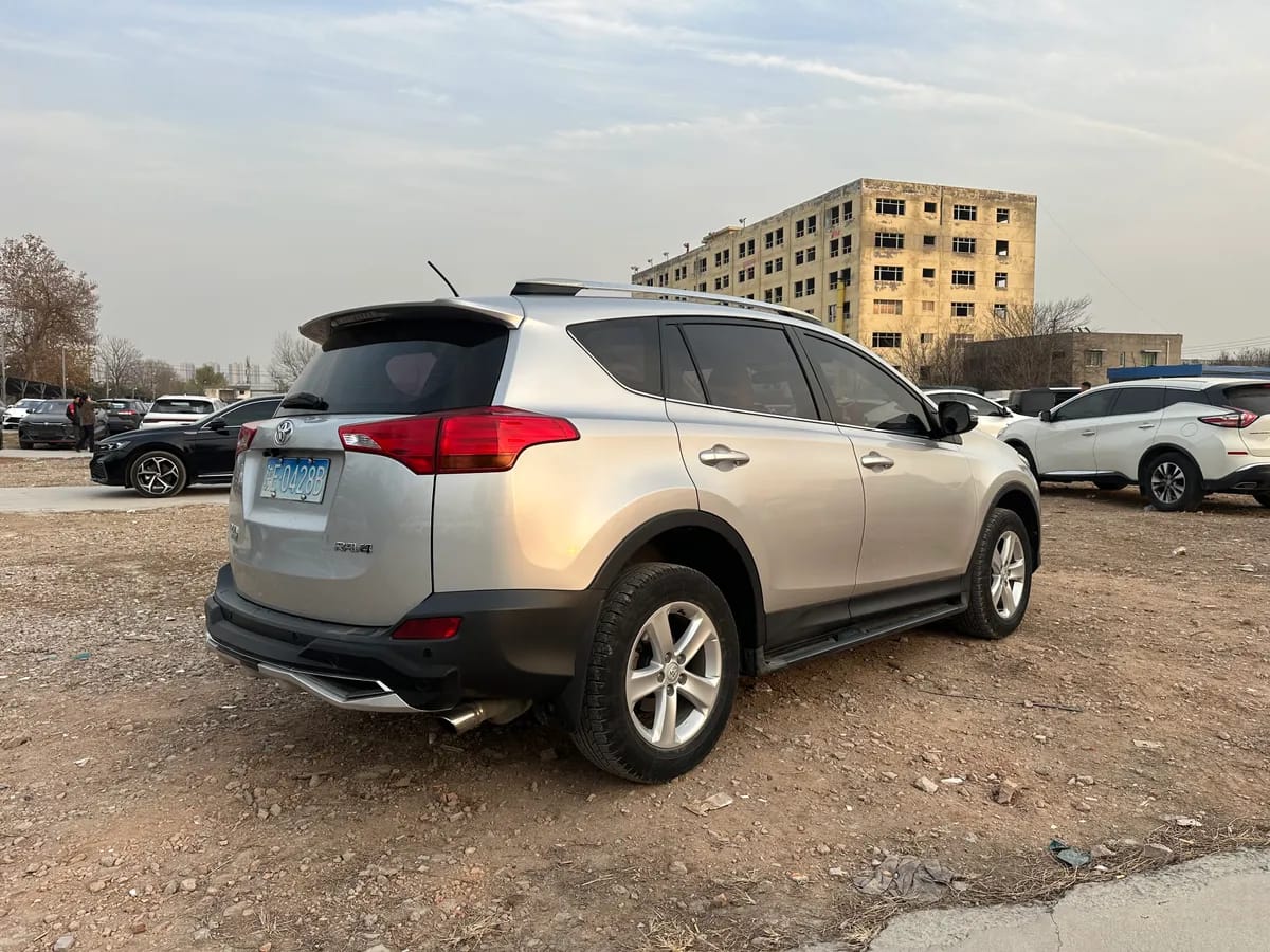 Toyota RAV4 2013 2.0L CVT 4