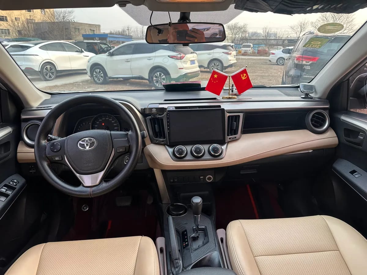 Toyota RAV4 2013 2.0L CVT 8