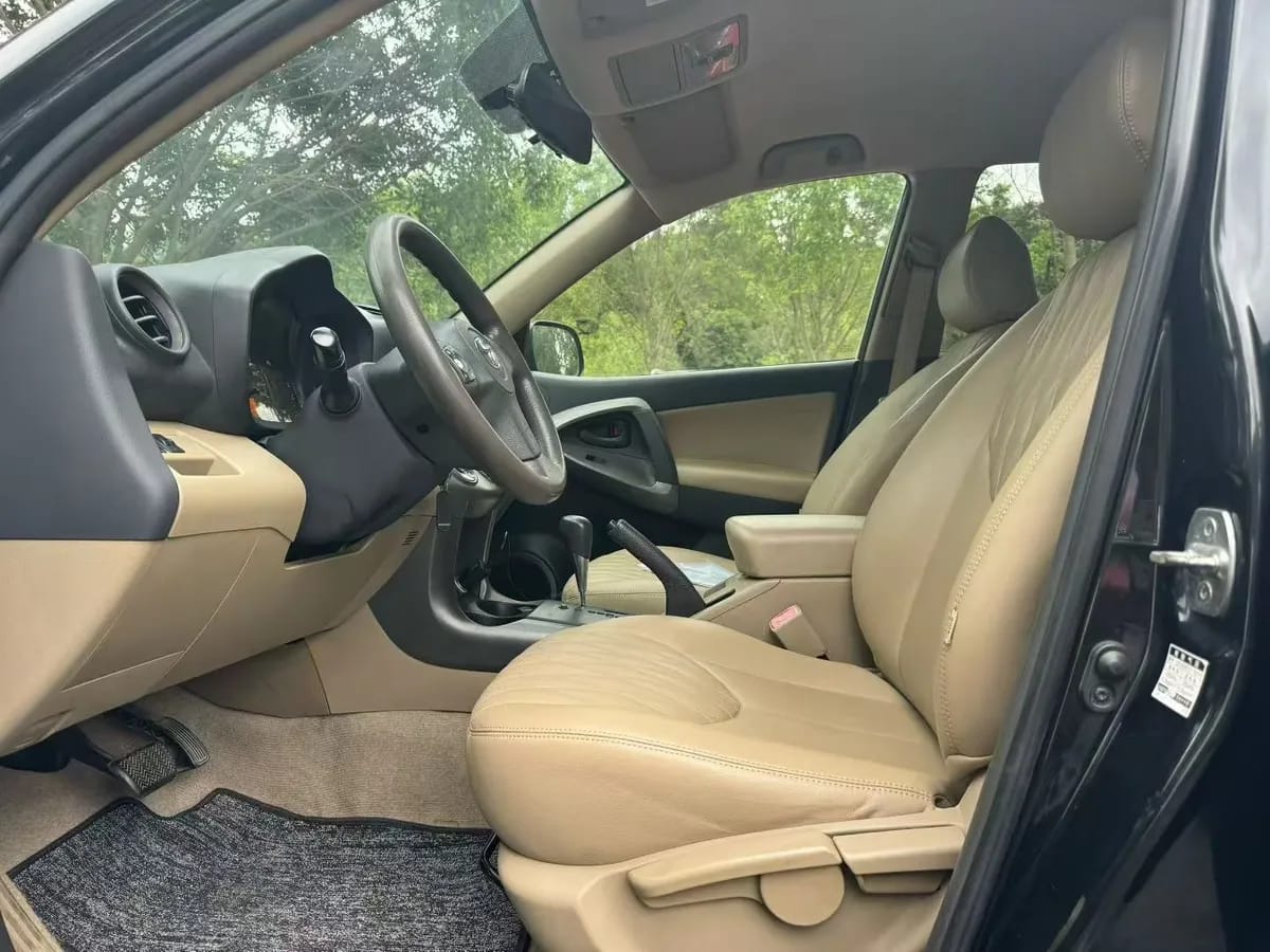 Toyota RAV4 2013 2.0L 6
