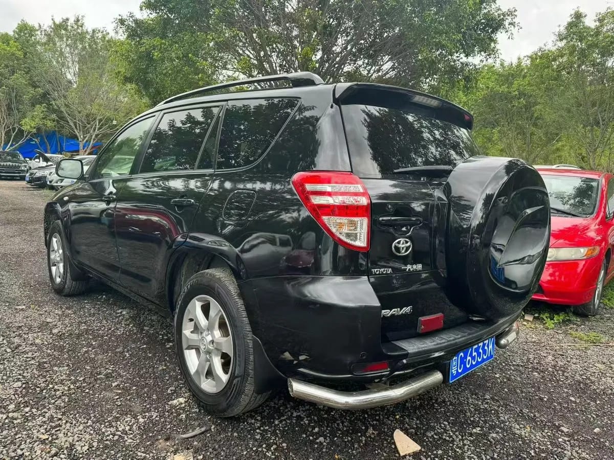 Toyota RAV4 2013 2.0L 8