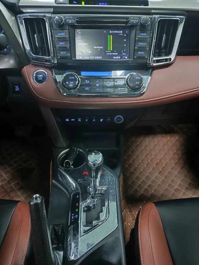 Toyota RAV4 2013 2.5L 7