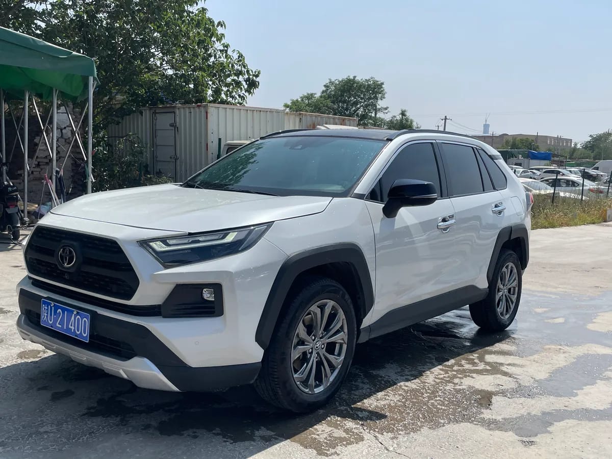 Toyota RAV4 2023 2.0L CVT Plus 3