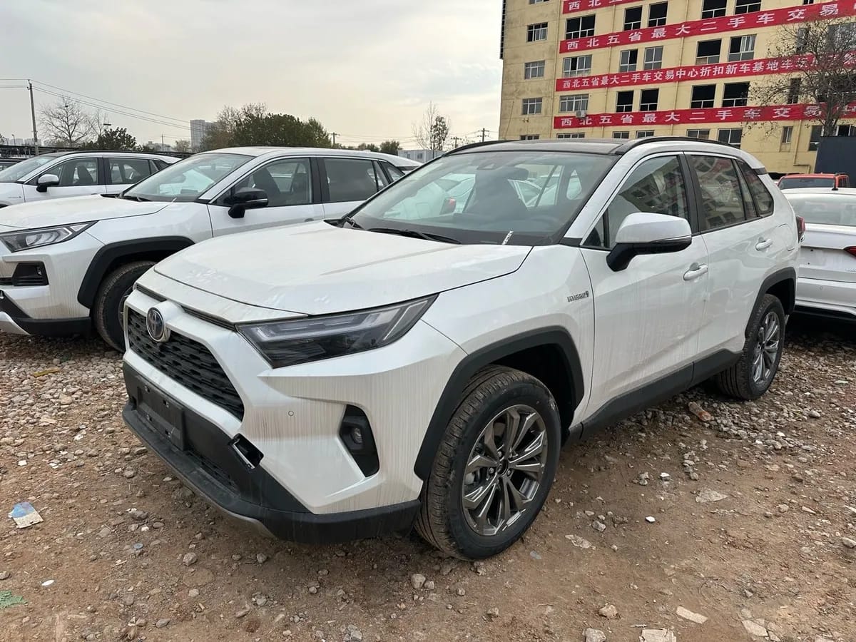 Toyota RAV4 2023 2.5L E-CVT Plus 2
