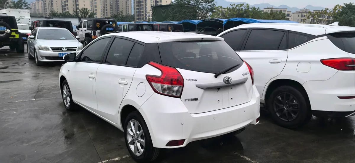 Toyota YARiS L 2014 1.5G 4