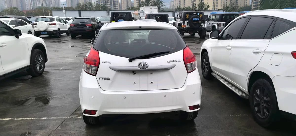 Toyota YARiS L 2014 1.5G 5