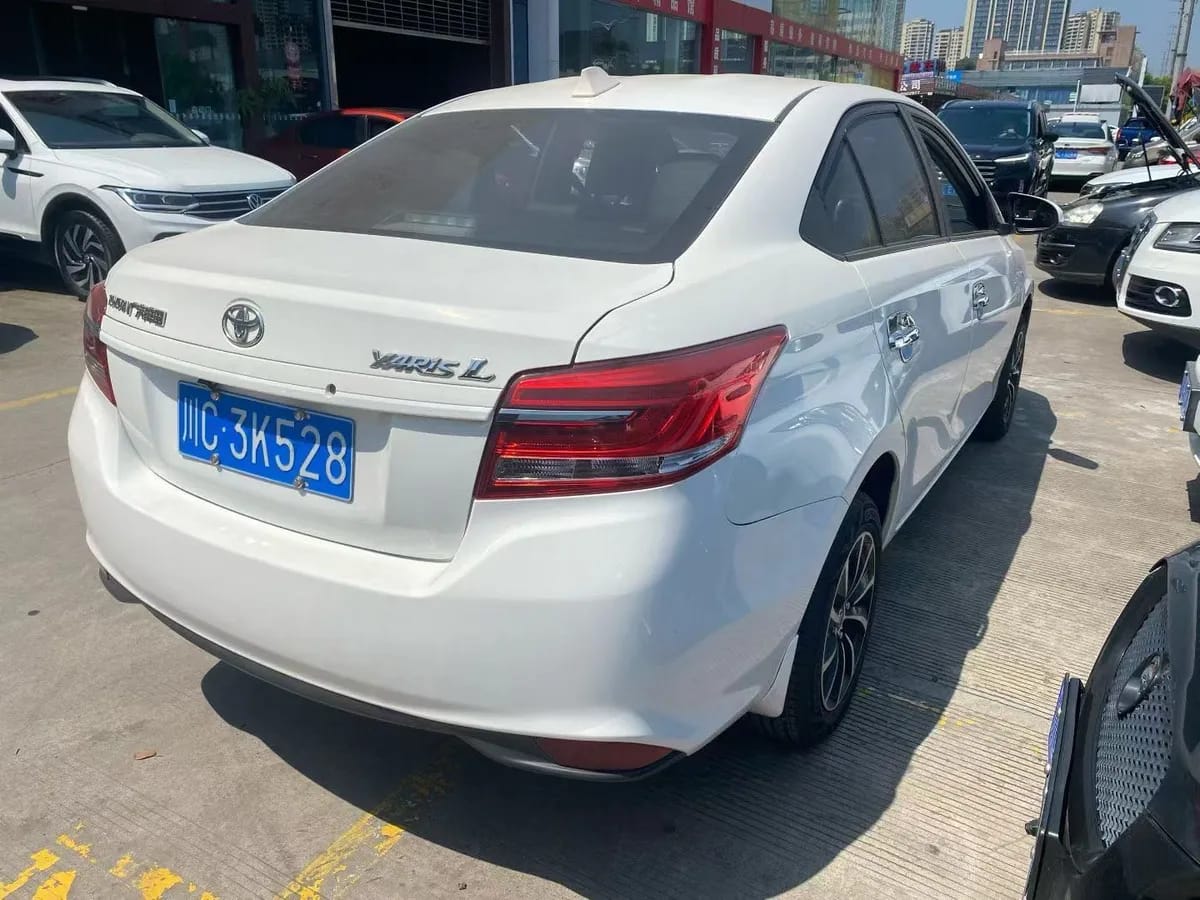 Toyota YARiS L 2019 1.5E CVT VI 8