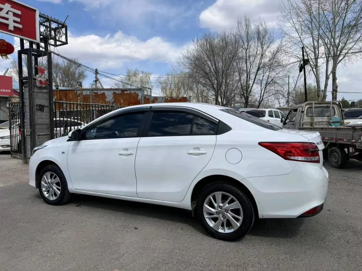 Toyota YARiS L 2020 1.5L CVT 8