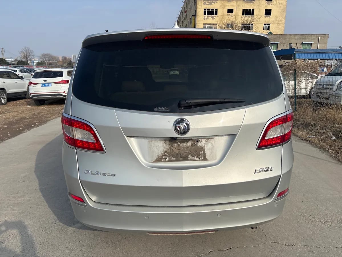Buick GL8 2011 5