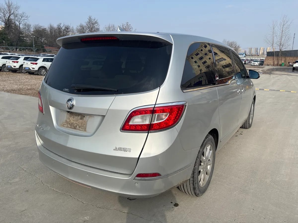 Buick GL8 2011 6