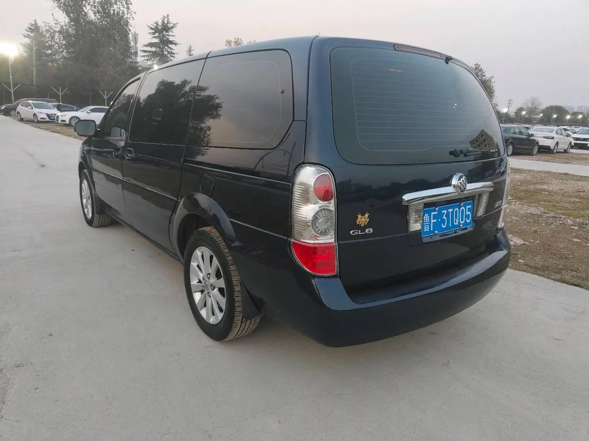 Buick GL8 2011 10