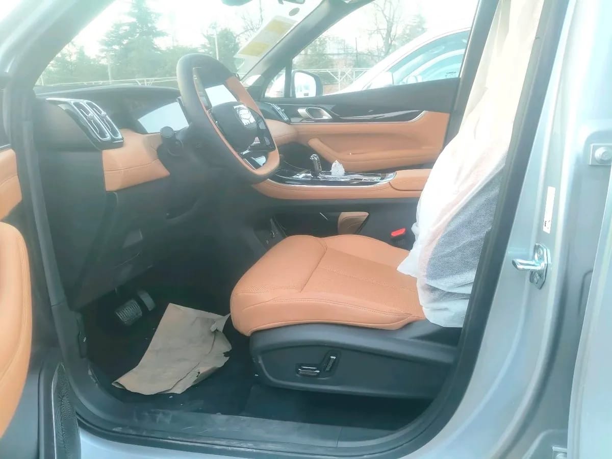 Geely Boyue L 2025 3