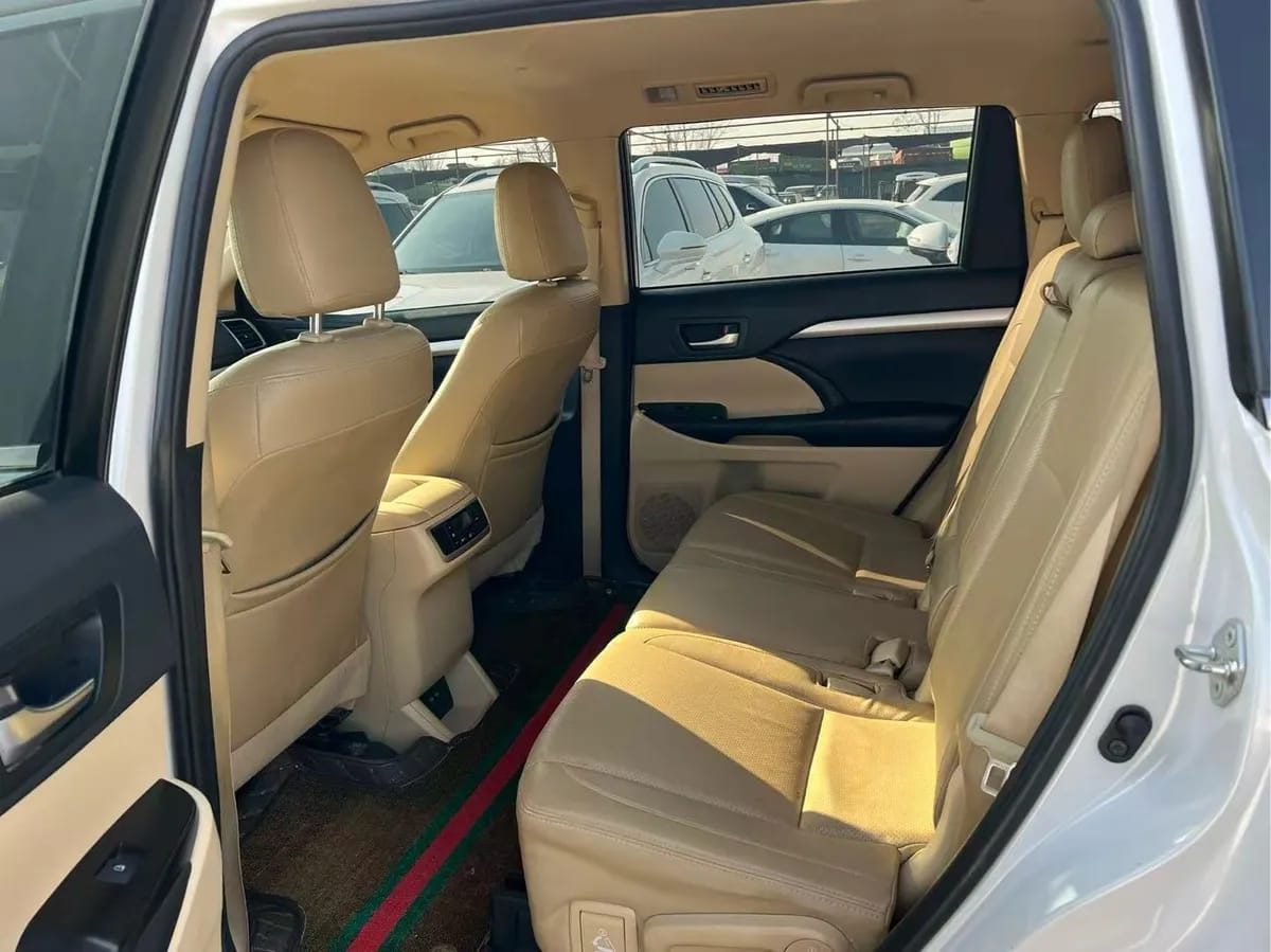 Toyota Highlander 2020 3