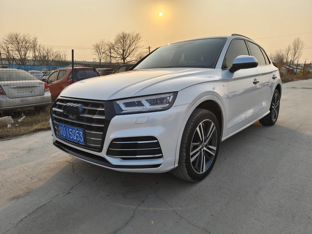 Audi Q5L 2020 1