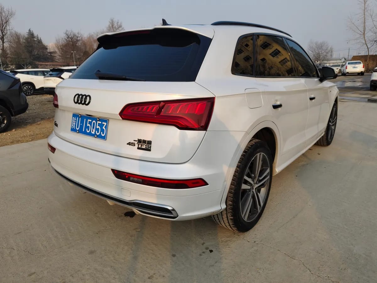 Audi Q5L 2020 8