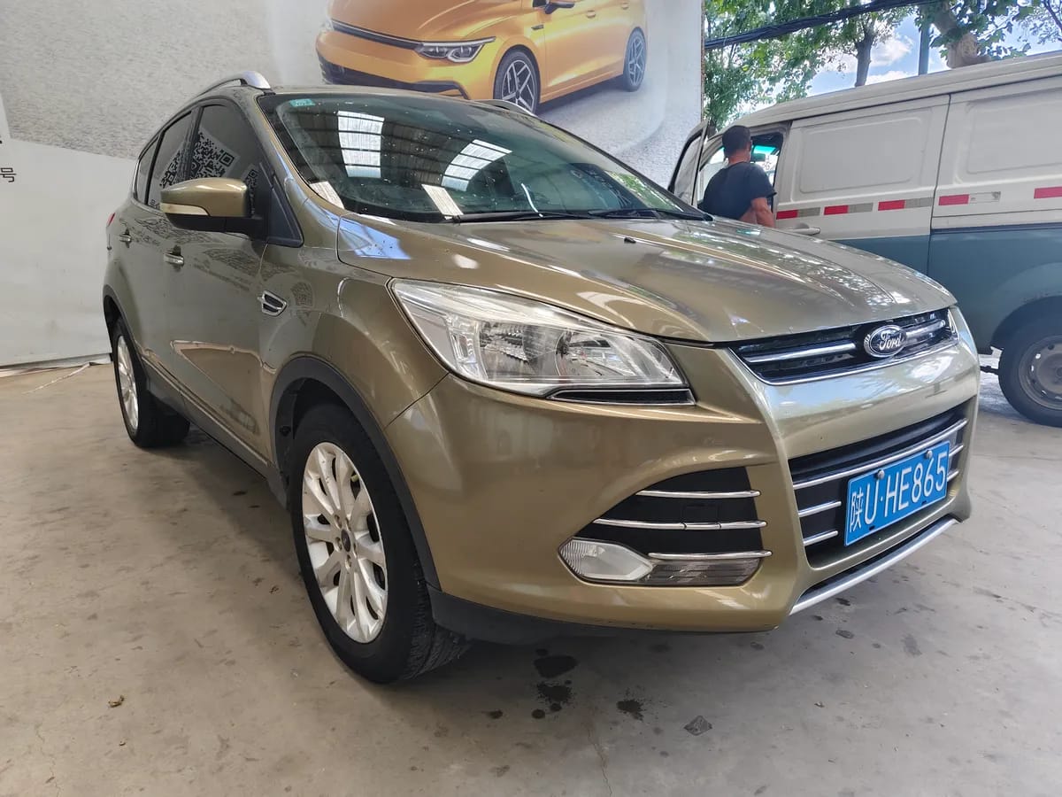 Ford Kuga 2013 3