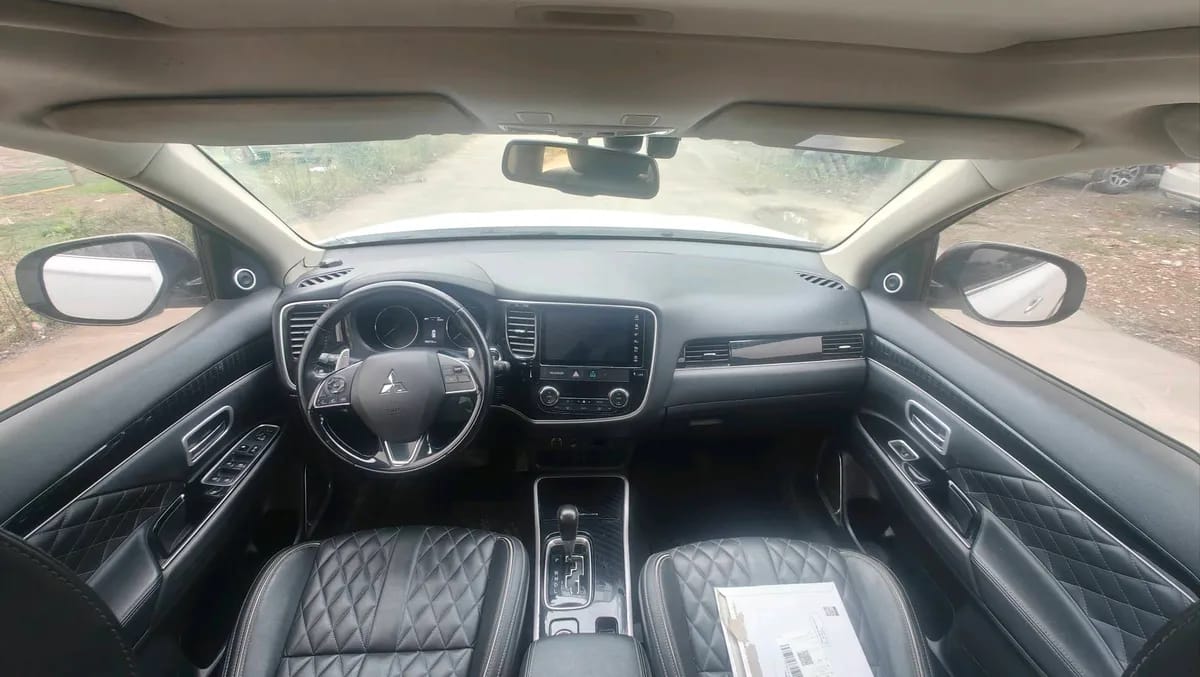 Mitsubishi Outlander 2021 5