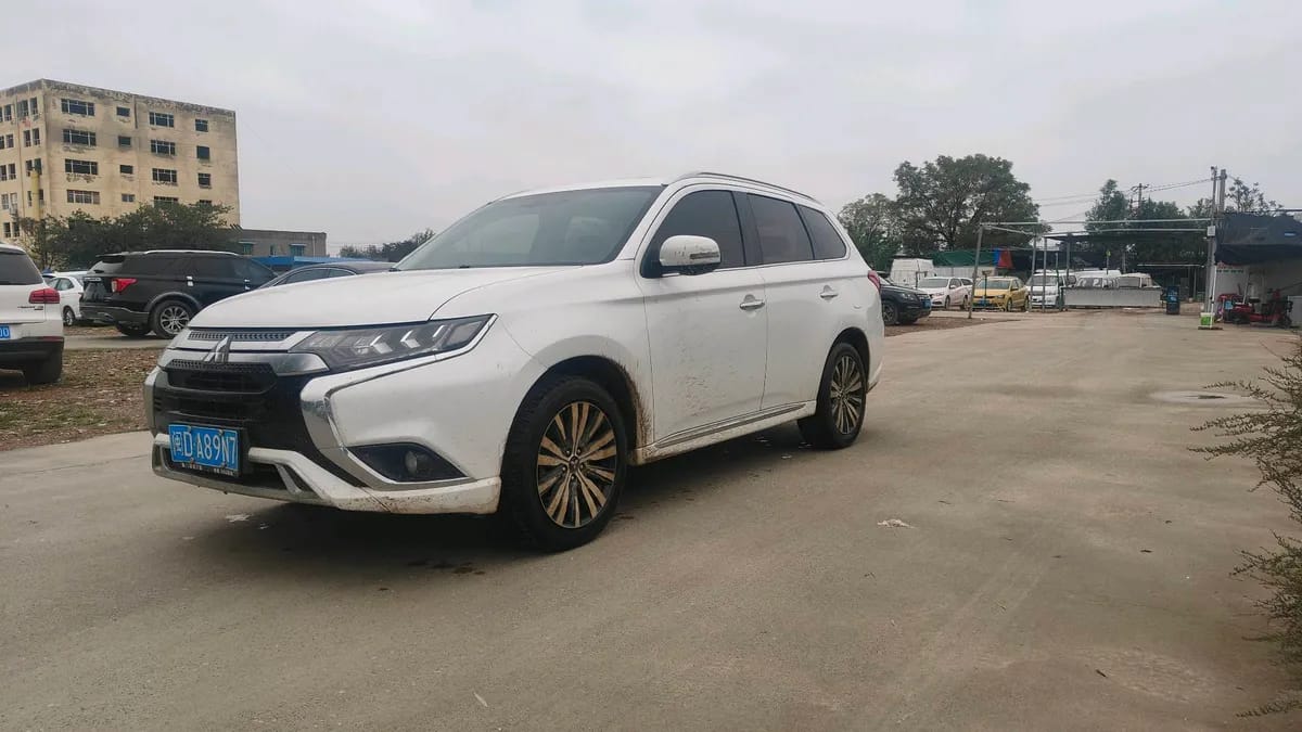 Mitsubishi Outlander 2021 6
