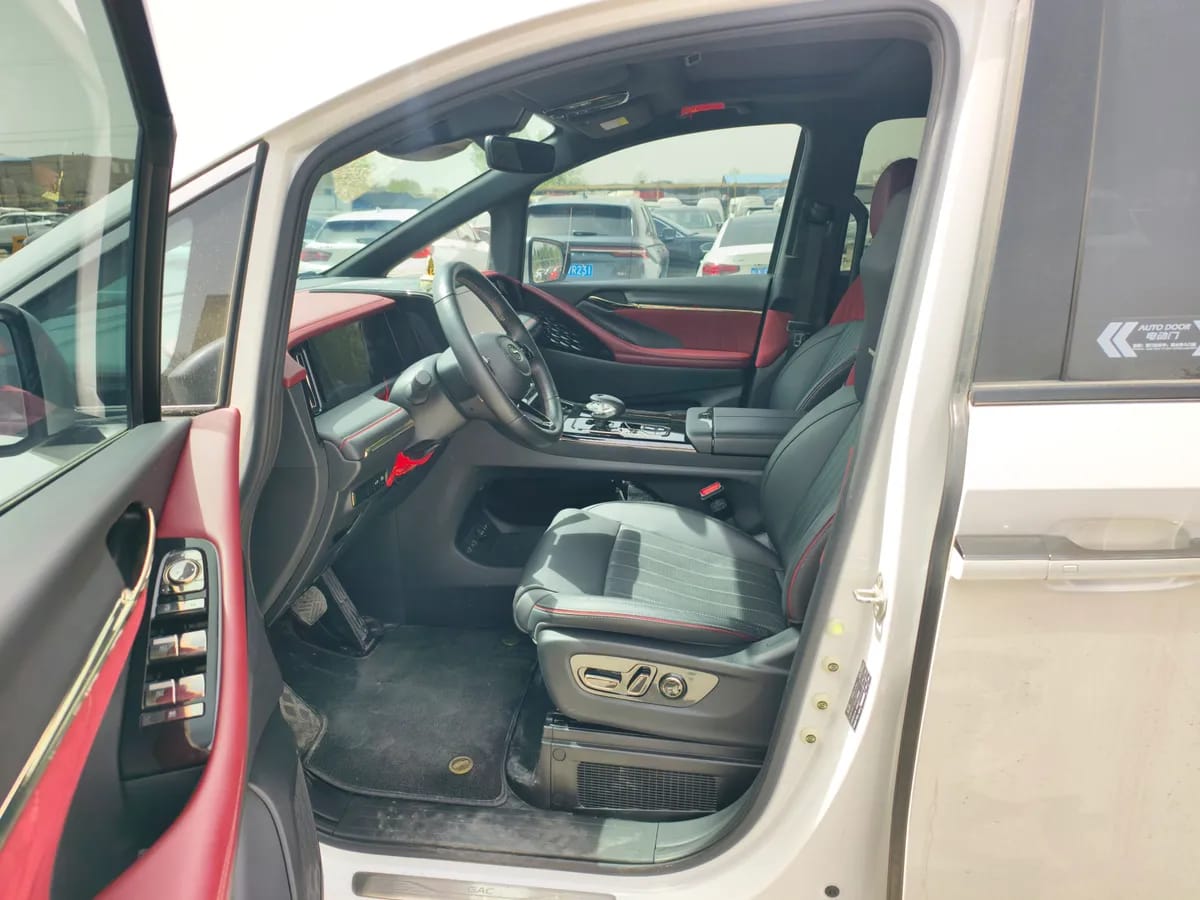 GAC Trumpchi M8 2021 5