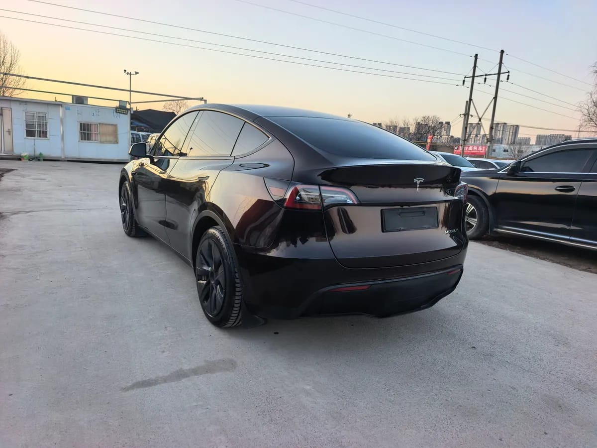 Tesla Model Y 2021 6