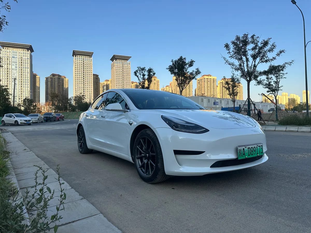 Tesla Model 3 2022 3