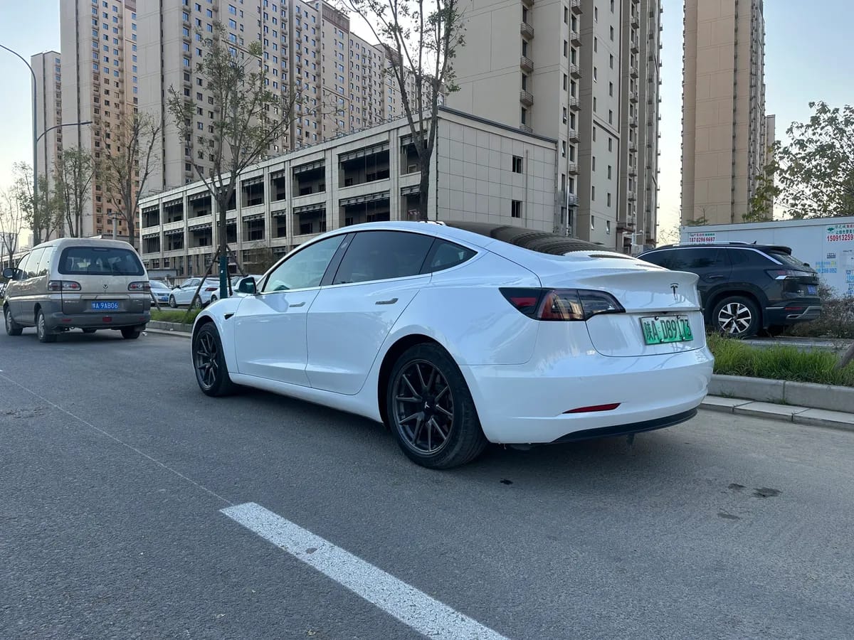 Tesla Model 3 2022 5
