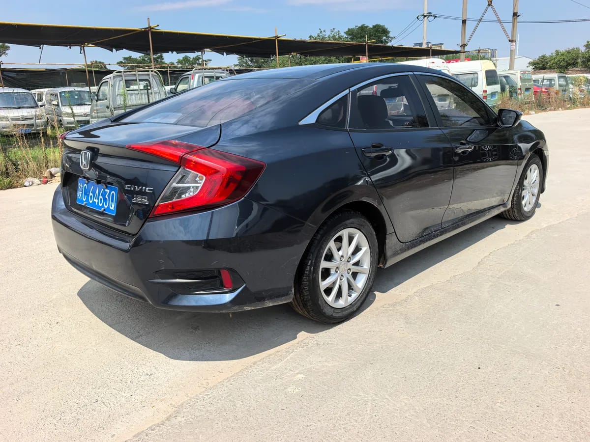Honda Civic 2016 9