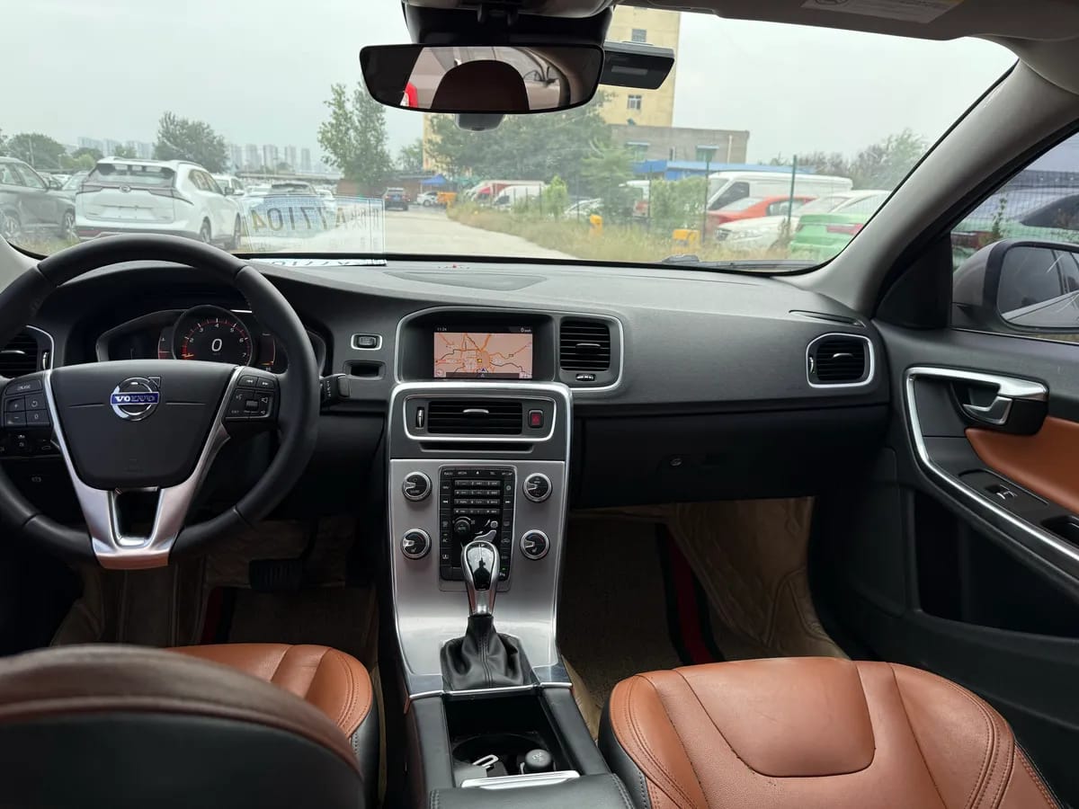 Volvo S60 2018 8