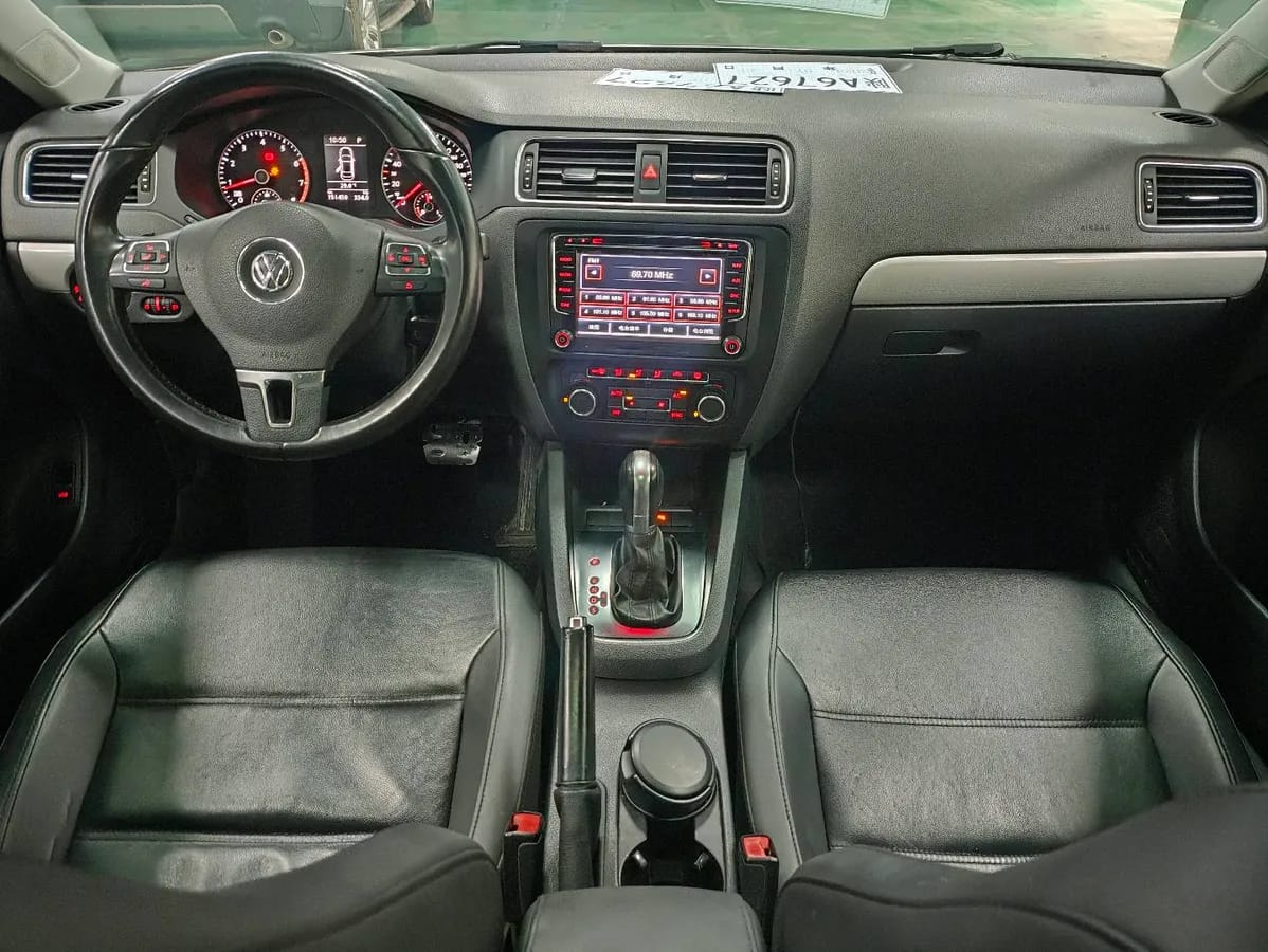 Volkswagen Sagitar 2014 5