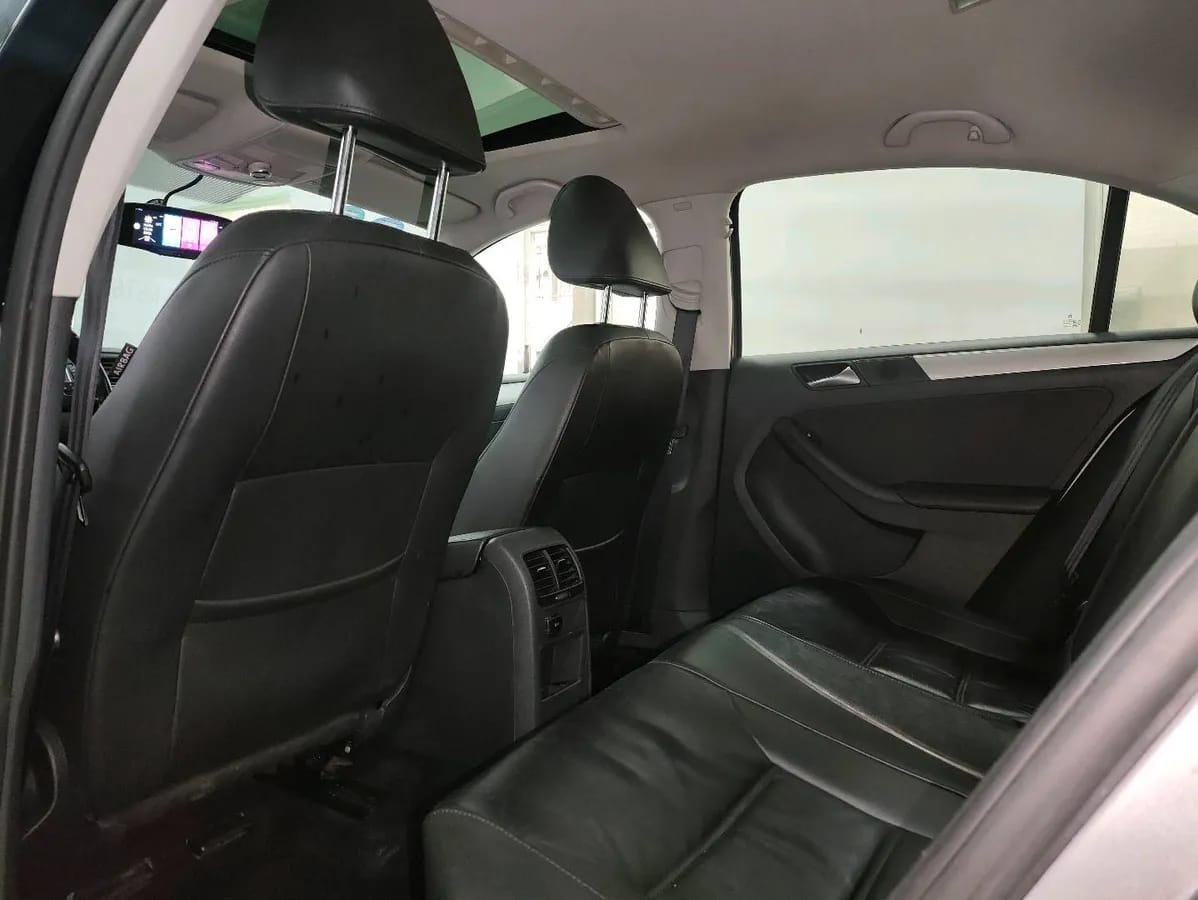 Volkswagen Sagitar 2014 7