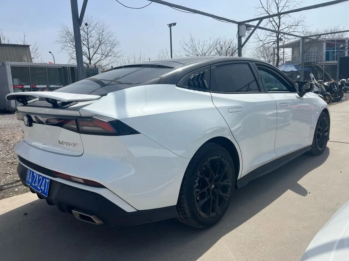 Changan UNI-V 2023 4