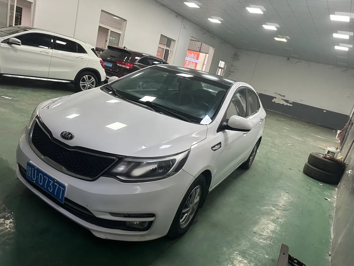 Kia K2 2015 1