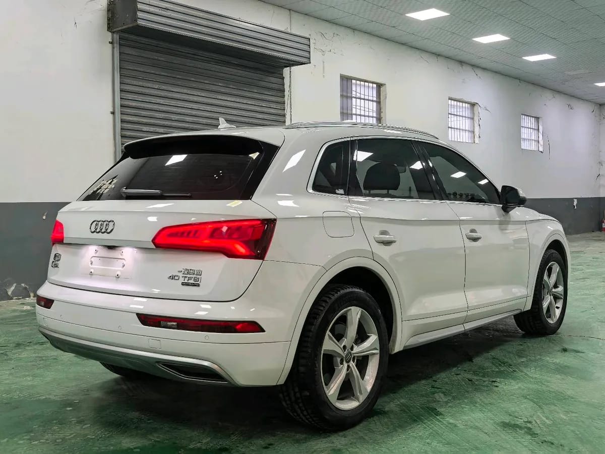 Audi Q5L 2020 9