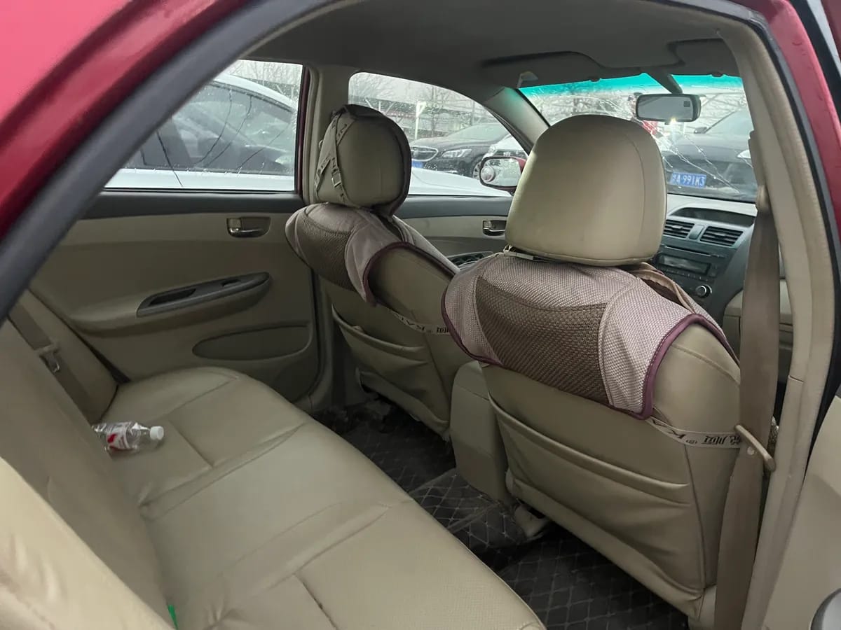 BYD L3 2012 3