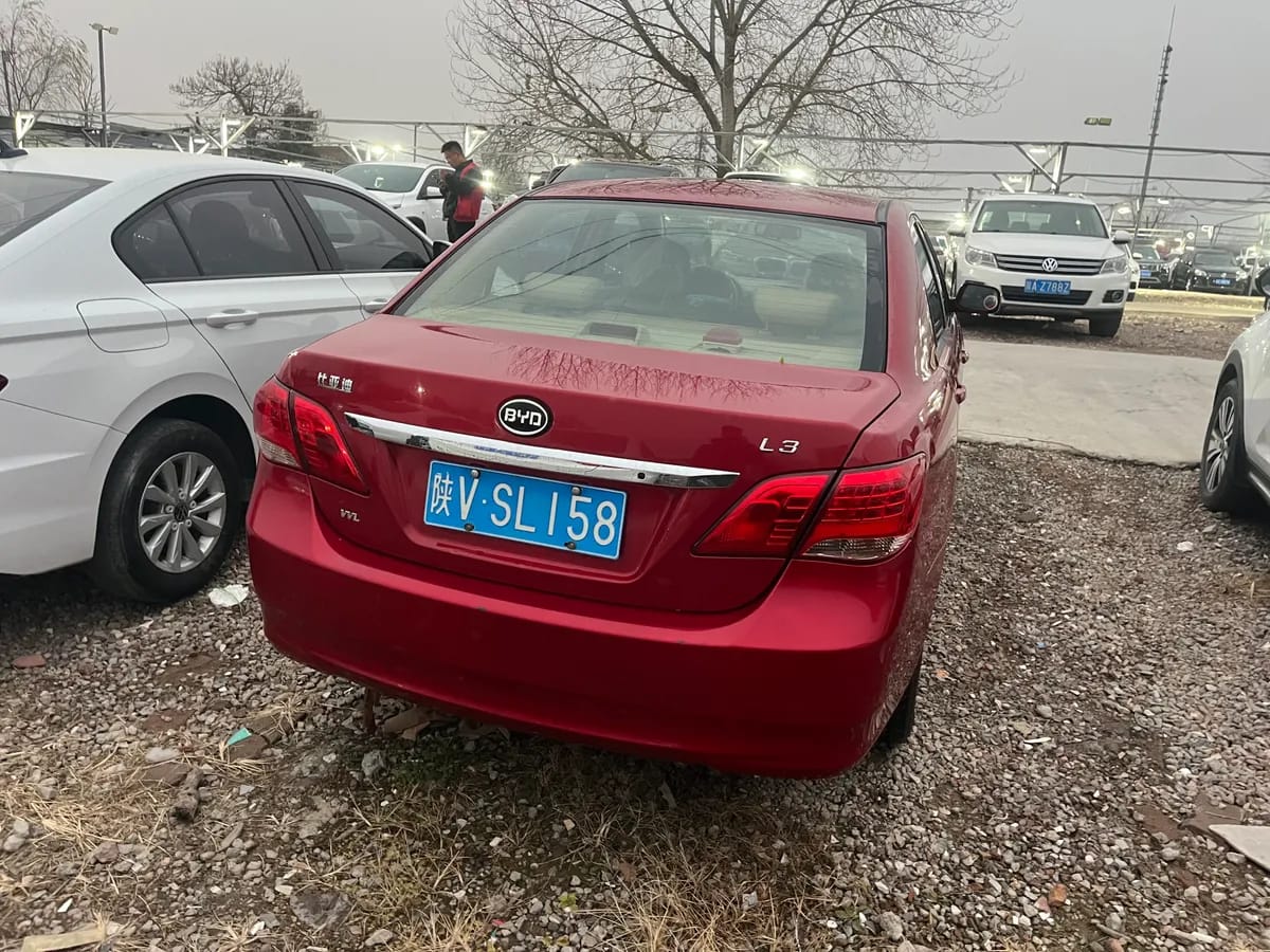 BYD L3 2012 4