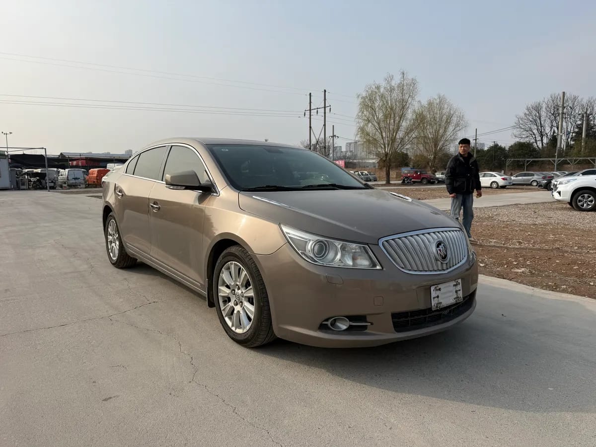Buick LaCrosse 2011 3