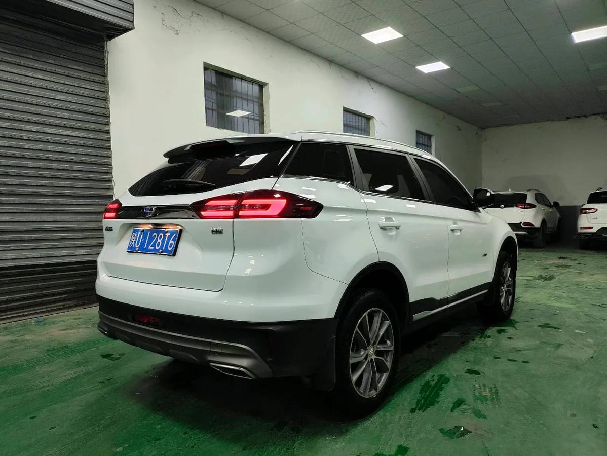 Geely Boyue 2020 10
