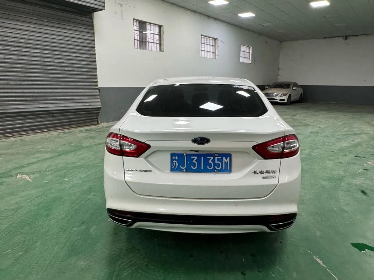 Ford Mondeo 2013 4